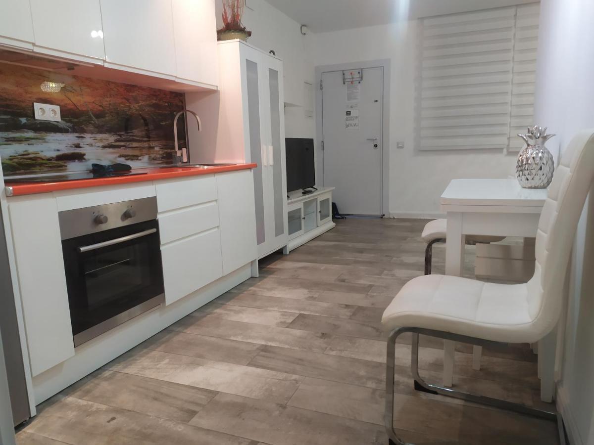 Апартаменты Carihuela Los Nidos Sun&Beach Торремолинос Экстерьер фото